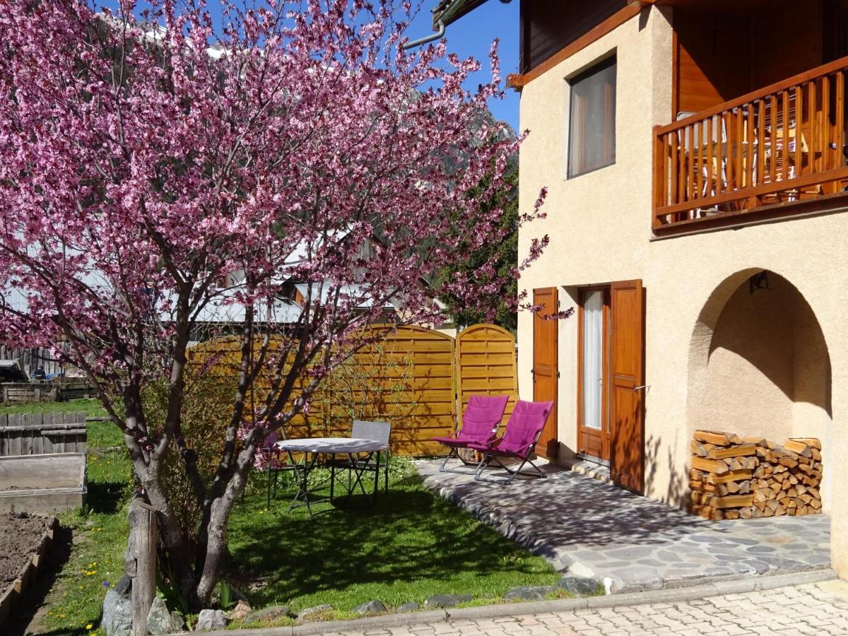La Saume Appartement Ceillac Buitenkant foto